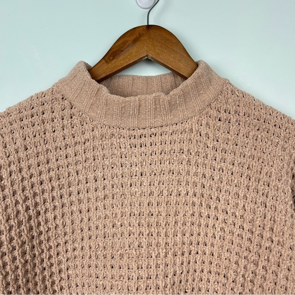 Altar’d State Tan Chenille Sweater Size L - Picture 4 of 8